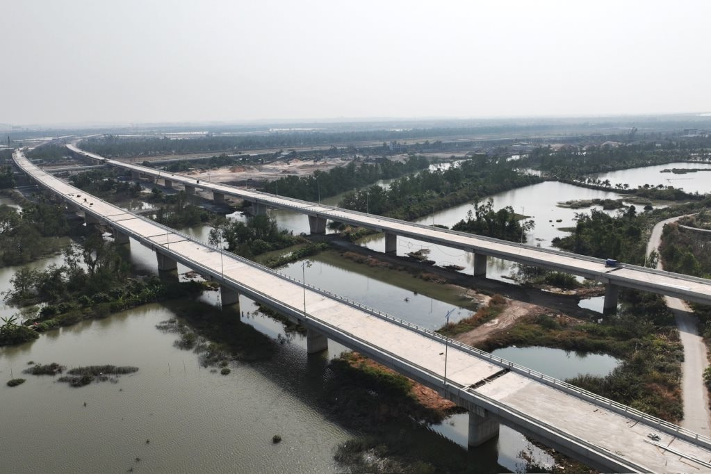 sieu-du-an-6400-ty-dong-mach-giao-thong-vang-noi-lien-quang-ninh-voi-vung-tam-giac-kinh-te-phia-bac-realnex-1