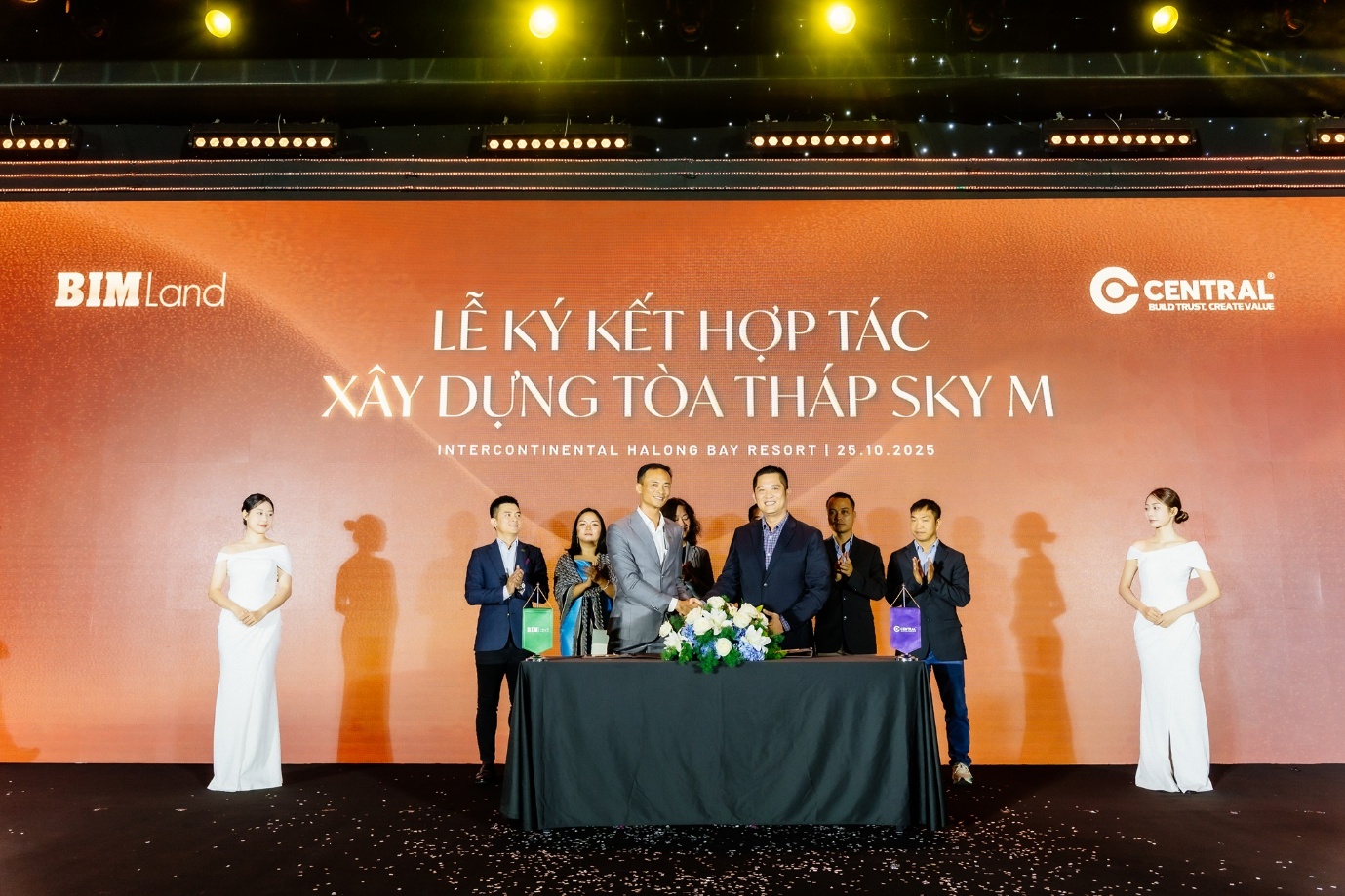 skym-tong-ket-hanh-trinh-thang-hoa-voi-nhung-ky-luc-giao-dich-an-tuong-realnex 3