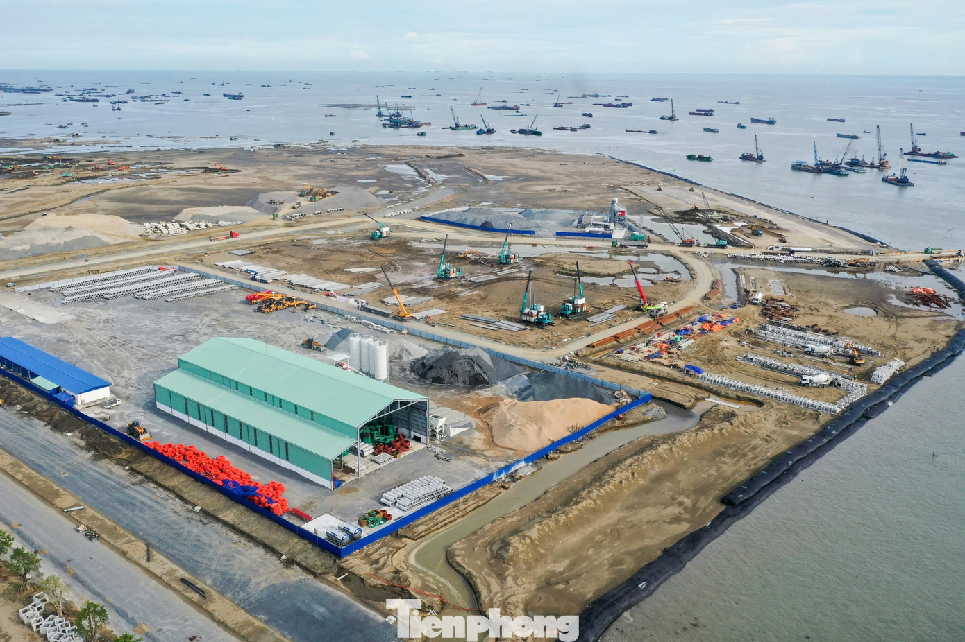 bang-gia-dat-moi-co-khien-gia-bat-dong-san-tang realnex 2