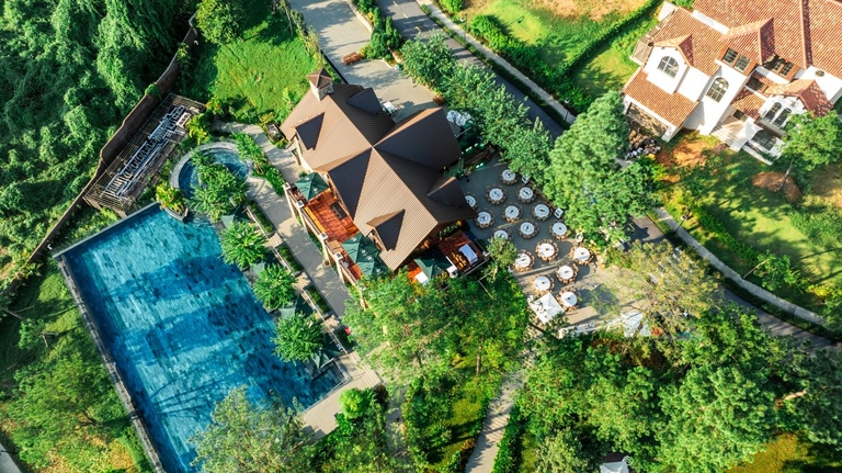 nguoi-thanh-xuan-nhung-cu-dan-tim-chon-tro-ve-giua-thien-nhien-ho-la-ai-realnex-2